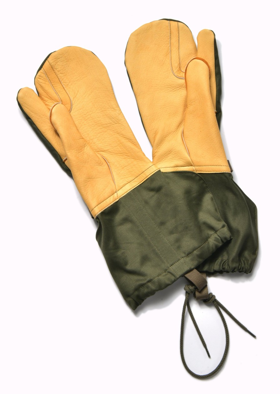 The Real McCoy's Mitten Shells, Trigger Finger M-1965 Olive Hot